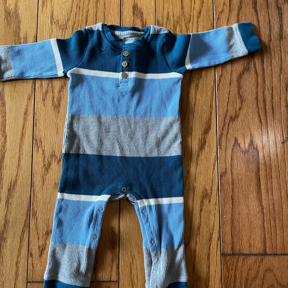 Burt’s Bee one-piece sweater (NWOT)